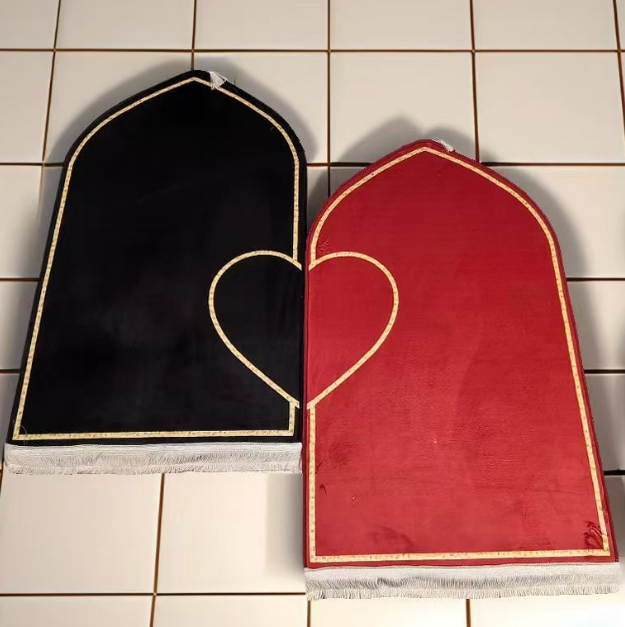 Couple's Prayer Mat Set with Memory Foam, Love-Theme Design for Shared Comfort in Worship