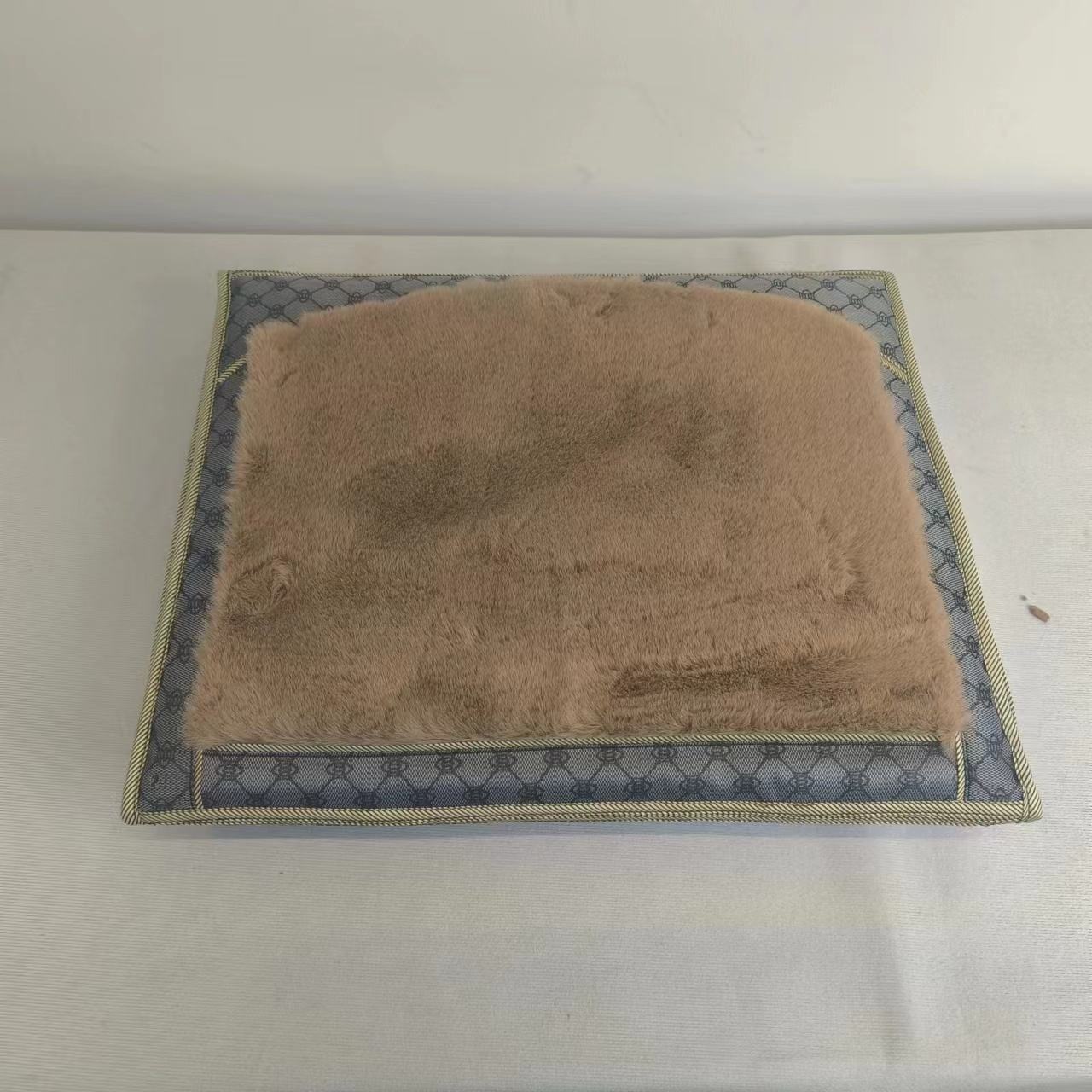 Modern Islamic Prayer Rug with Backrest, High-Pile Plush Villus, Cooling Cushion & Foldable Design