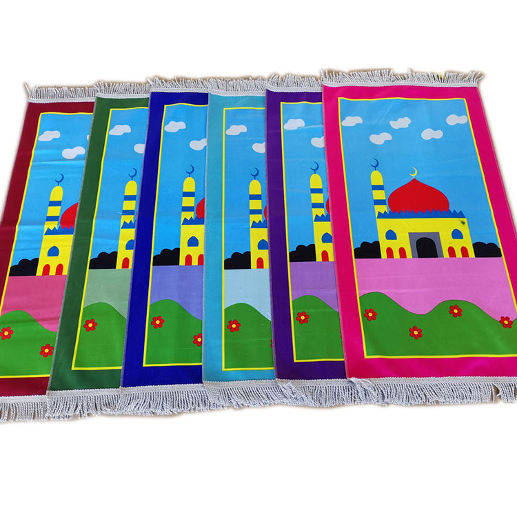 Small Arabic Prayer Mat for Kids, Child-Size Islamic Rug with Abstract Pattern